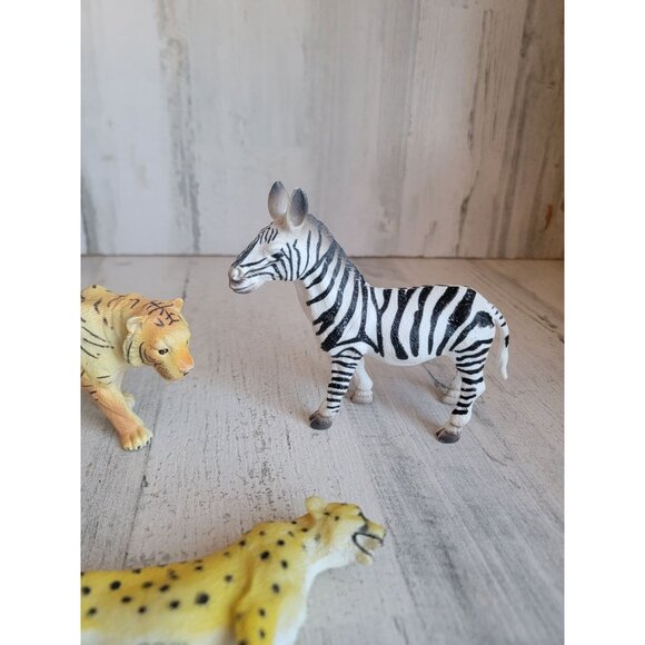 Realistic tiger zebra cheetah zoo animal toy set figure safari cat - Picture 4 of 5